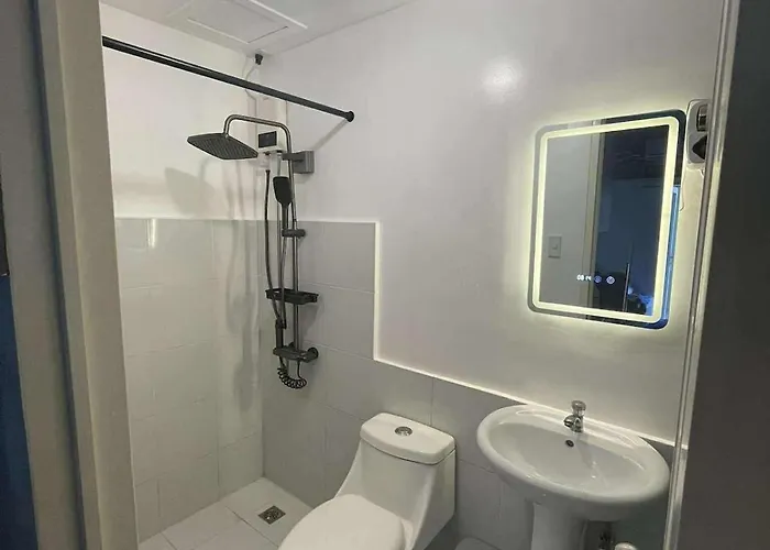 A Cozy At Victoria Sports Tower With Pool Access Walking Distance To Gma Mrt & Near Sm North Edsa *