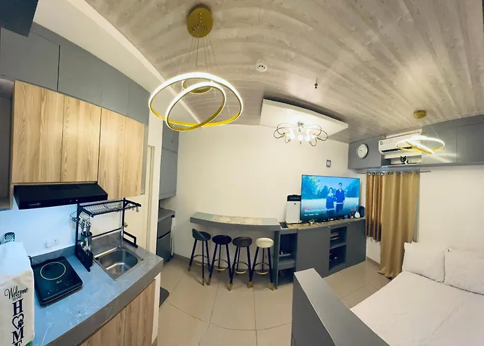 A Cozy At Victoria Sports Tower With Pool Access Walking Distance To Gma Mrt & Near Sm North Edsa * Manila